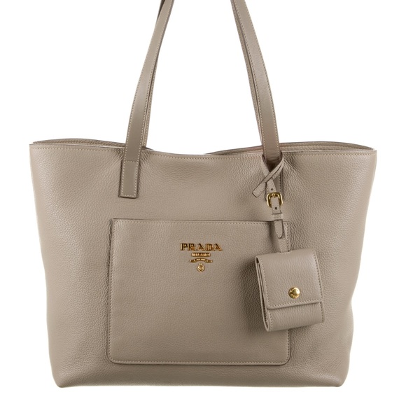 Prada tote - Picture 1 of 4